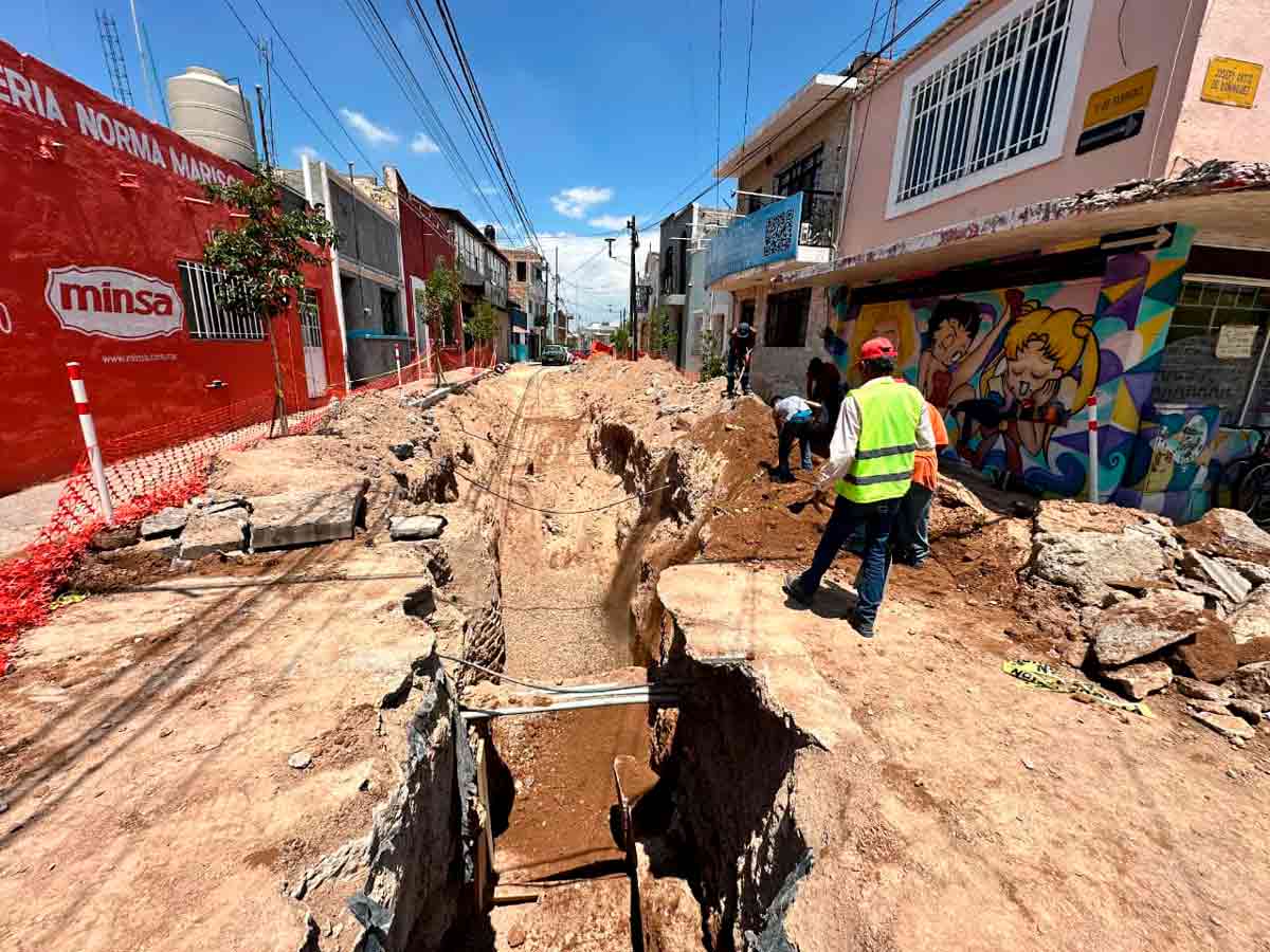 MIAA rehabilita red de alcantarillado en el Barrio El Encino