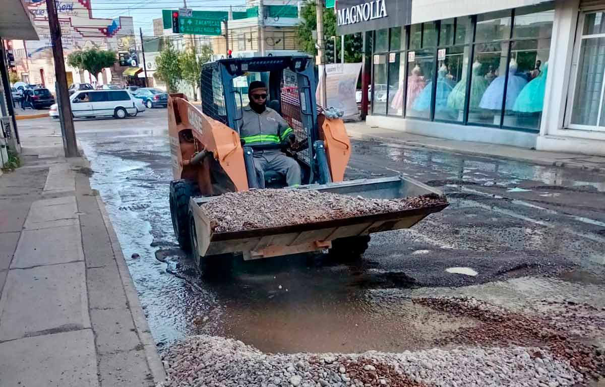 MIAA rehabilita red sanitaria en calle Josefa Ortiz de Domínguez para garantizar seguridad en Aguascalientes