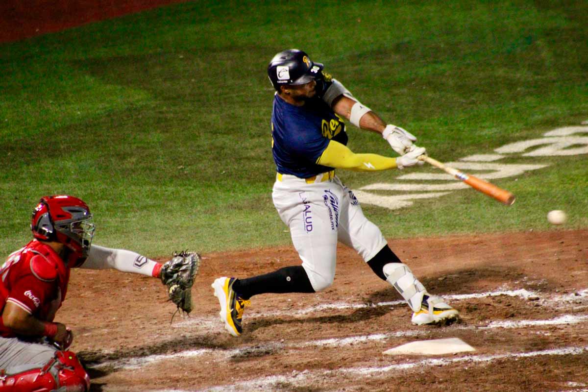 Rieleros remonta y vence 11-8 a Toros de Tijuana