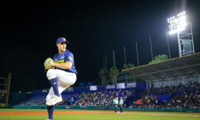 Rieleros vence 8-6 a Saraperos en el primer juego de la serie