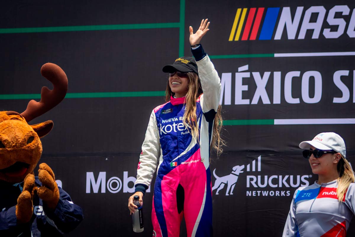 Regina Sirvent busca victoria en NASCAR Aguascalientes