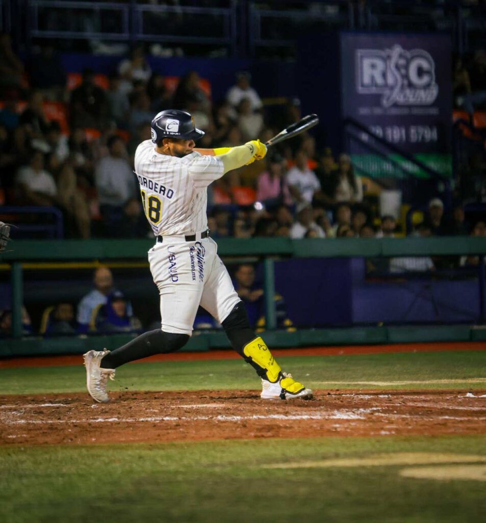 Rieleros de Aguascalientes vence 3-2 a Charros con imparable en la novena